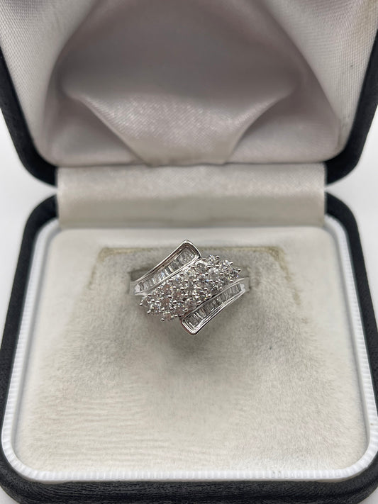 9ct white gold diamond cluster ring