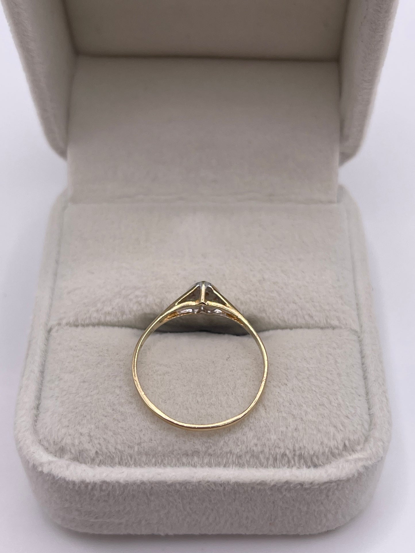 9ct gold diamond ring