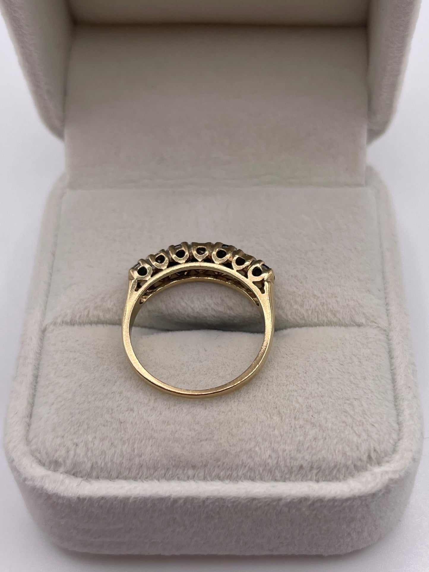 9ct gold sapphire and diamond ring