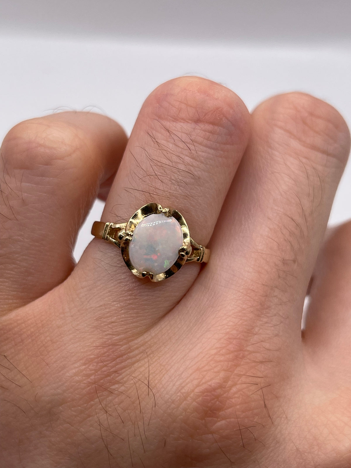 9ct gold opal ring