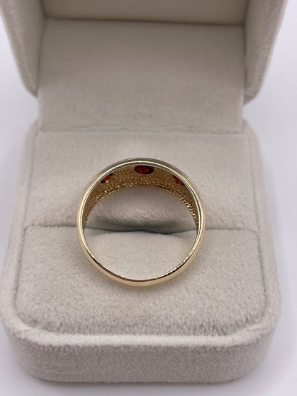 9ct gold garnet gypsy ring
