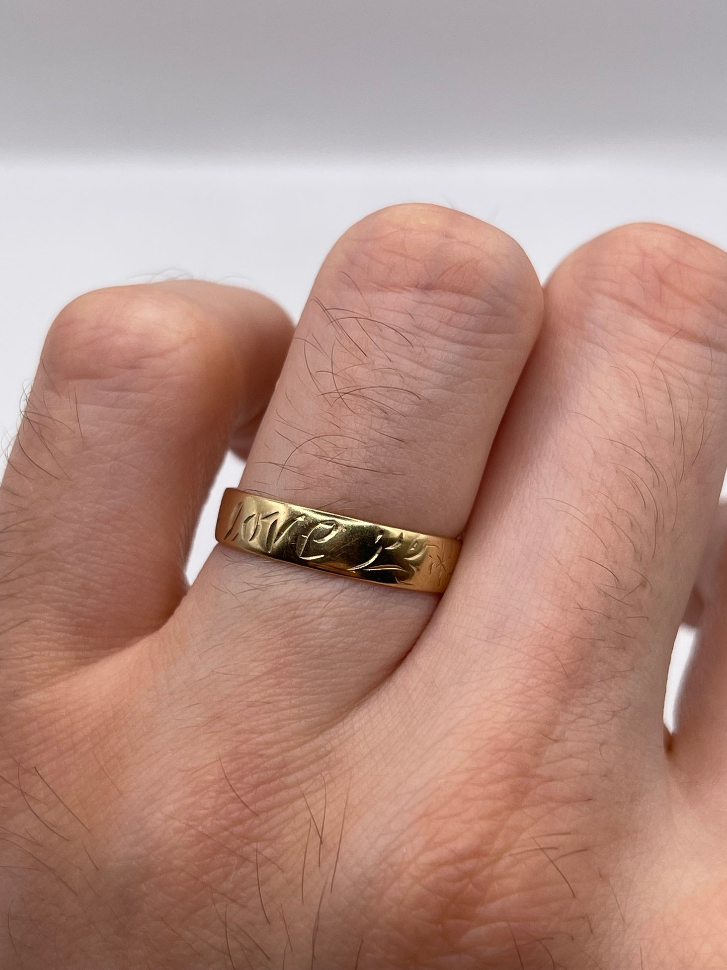 9ct gold I love you band