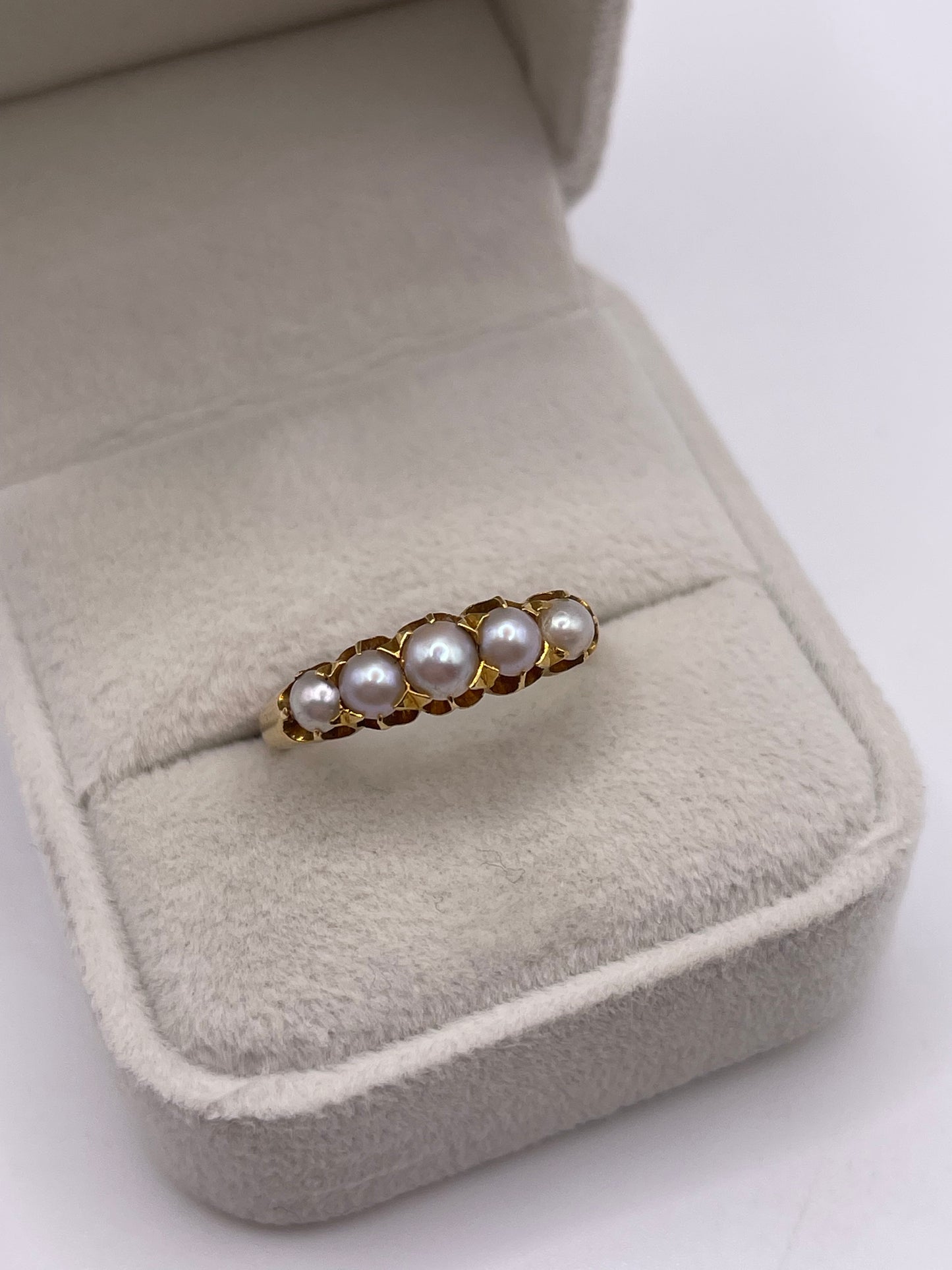 Antique 18ct gold pearl ring
