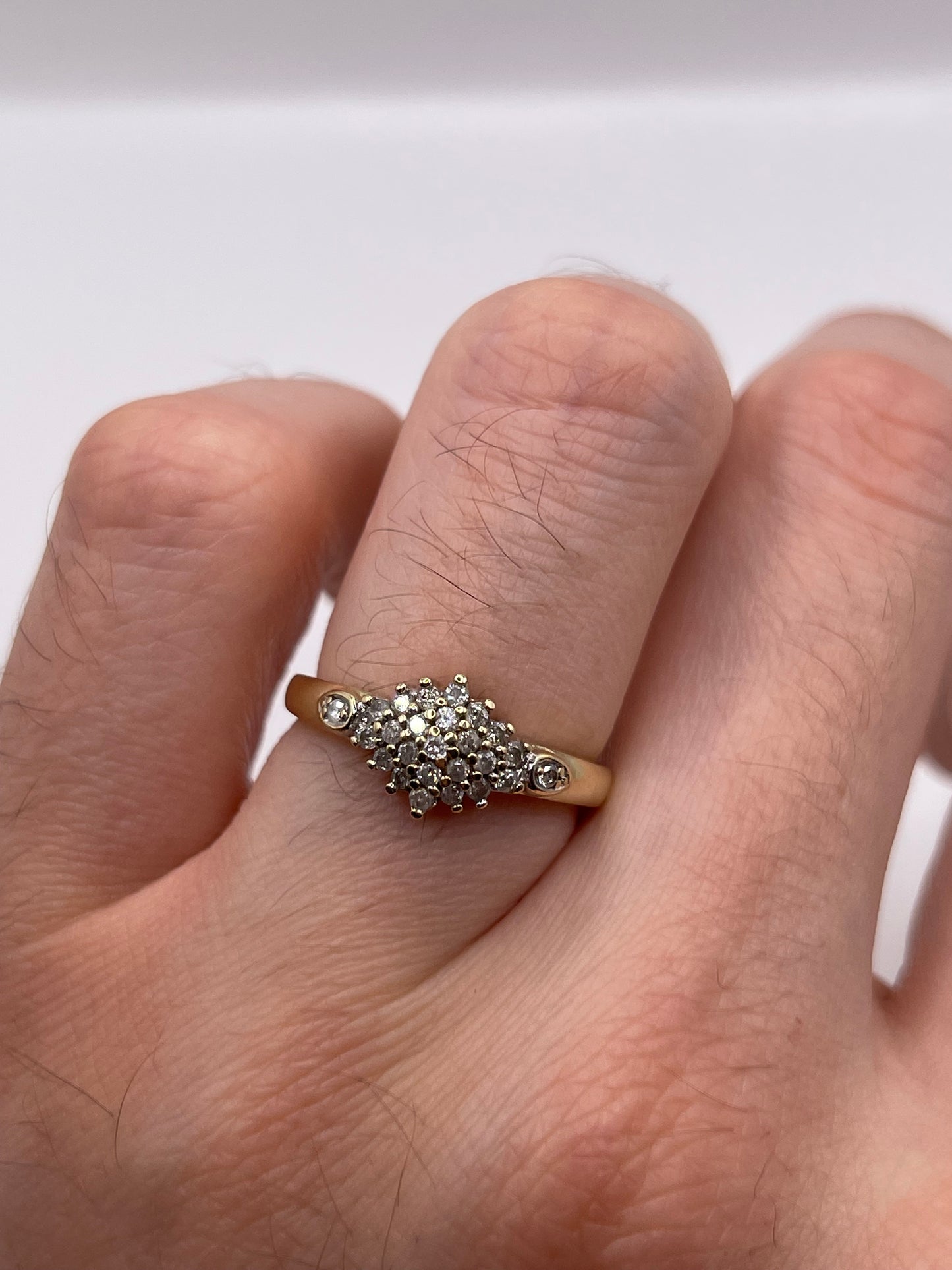 9ct gold diamond cluster ring