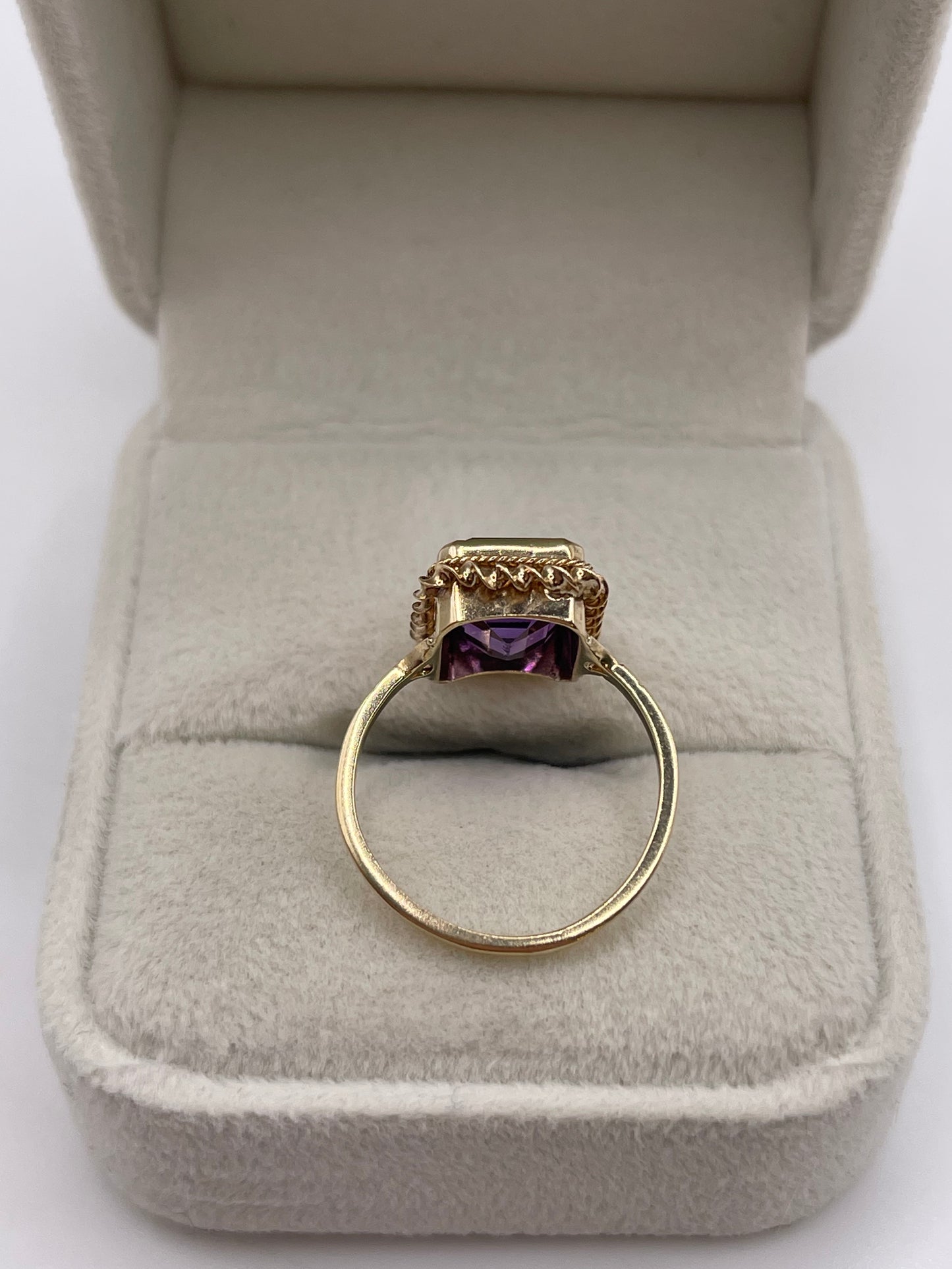 9ct gold amethyst ring