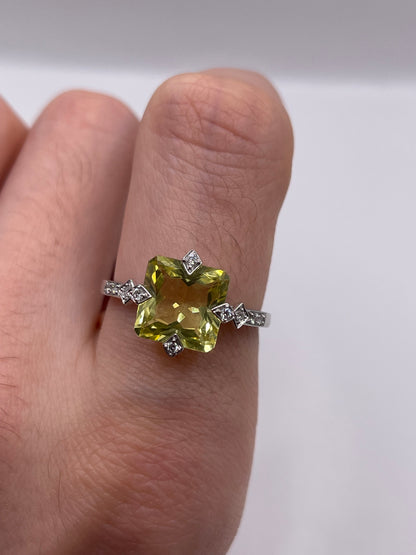 9ct white gold lemon quartz and diamond ring