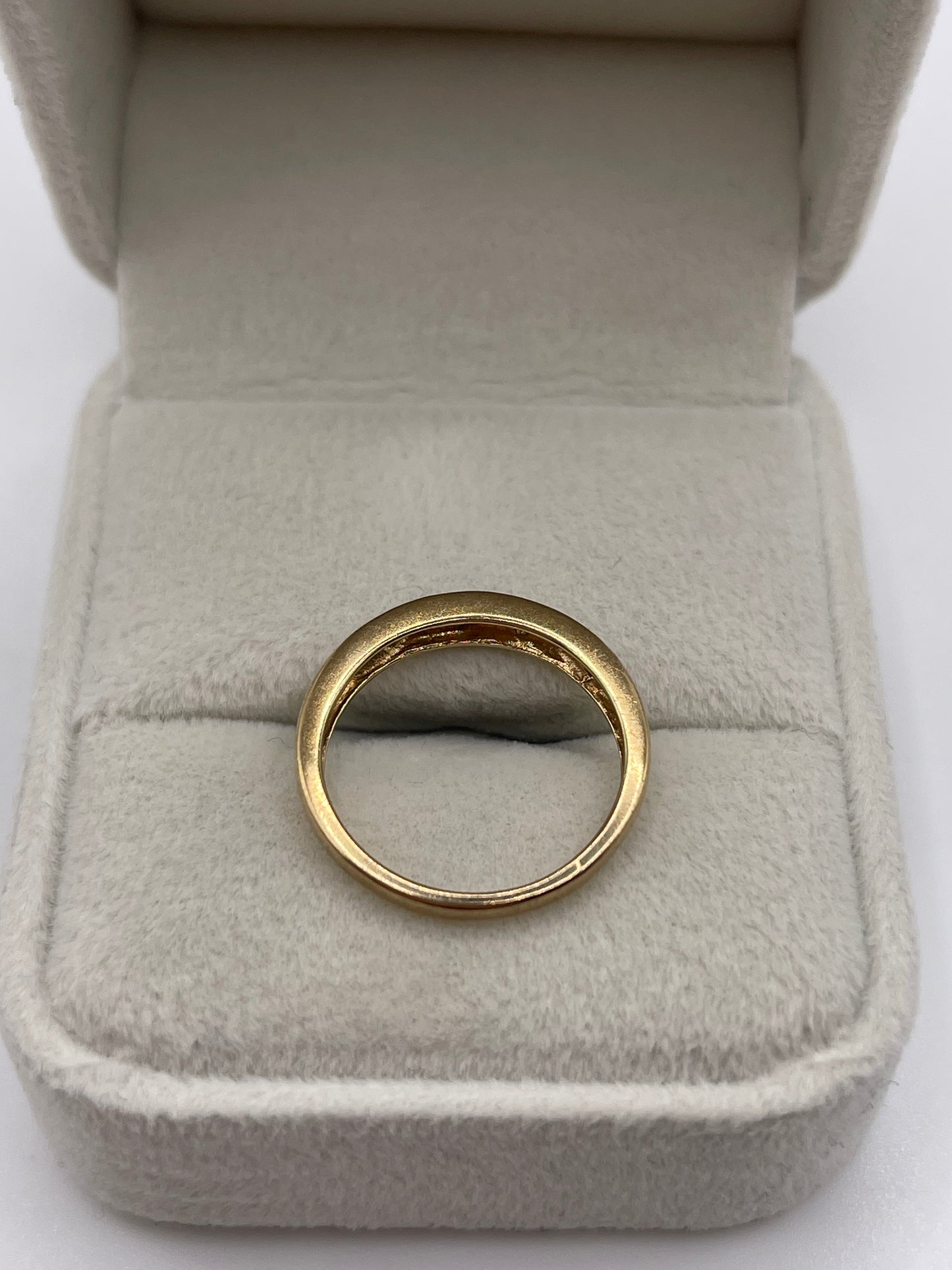 9ct gold cognac diamond ring