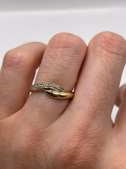 9ct gold diamond ring