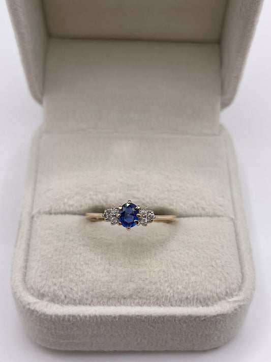9ct gold sapphire and diamond ring