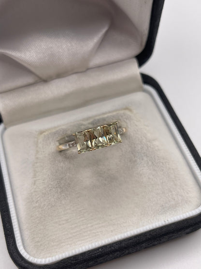 9ct gold quartz and diamond ring