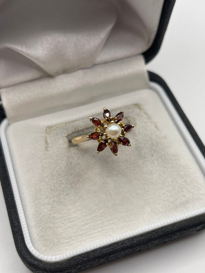 9ct gold garnet and pearl ring