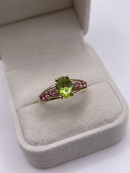 9ct gold peridot and tourmaline ring