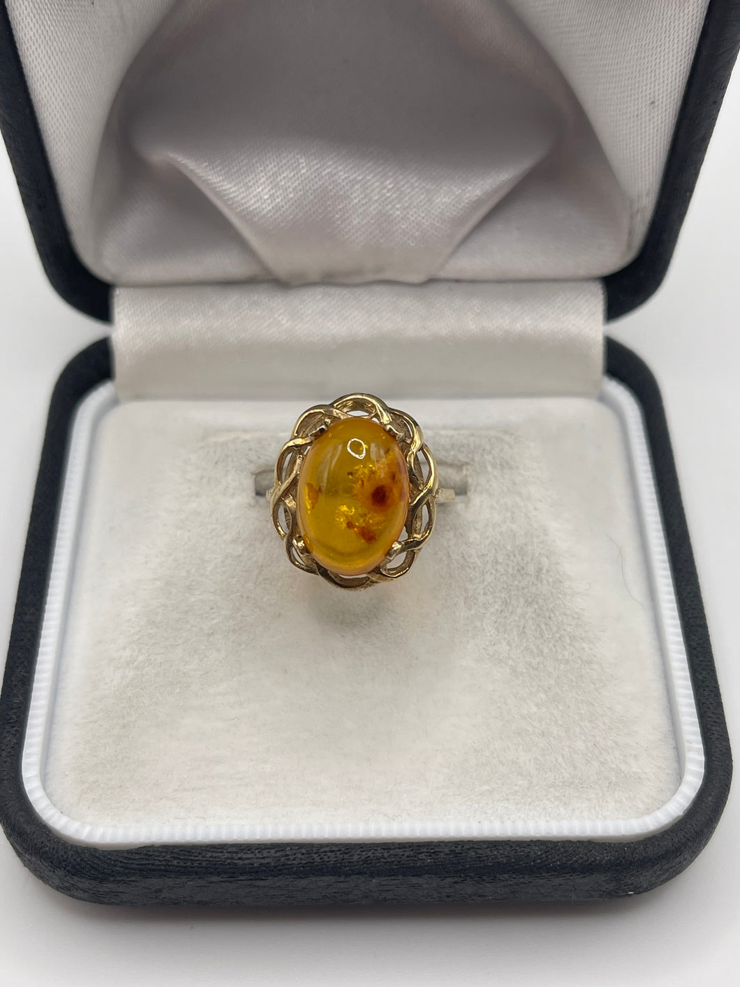 9ct gold amber ring