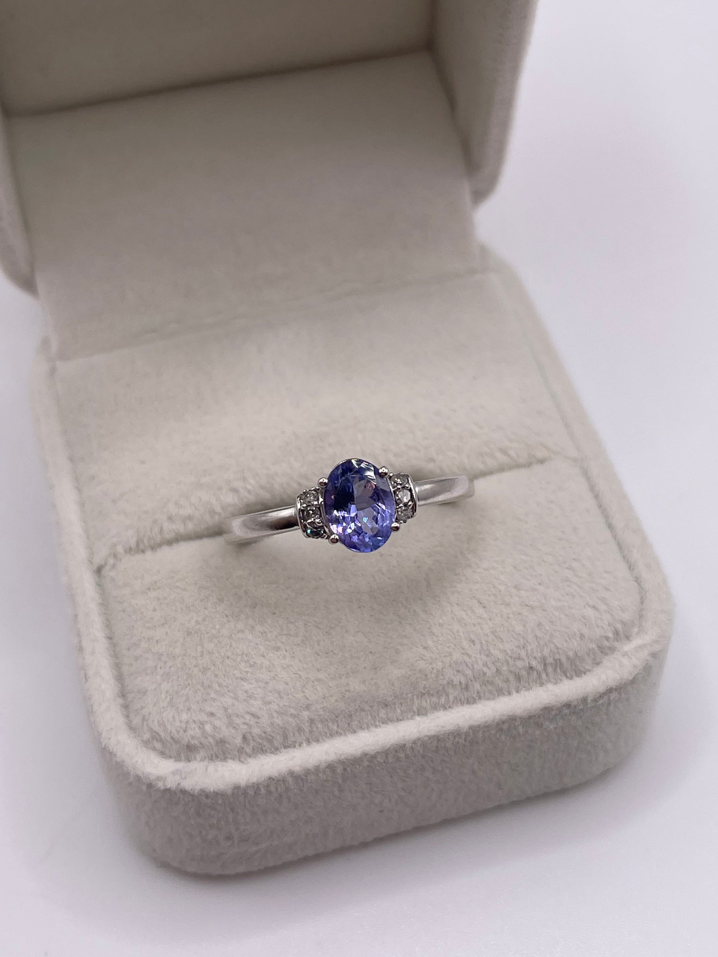 9ct white gold tanzanite and diamond ring