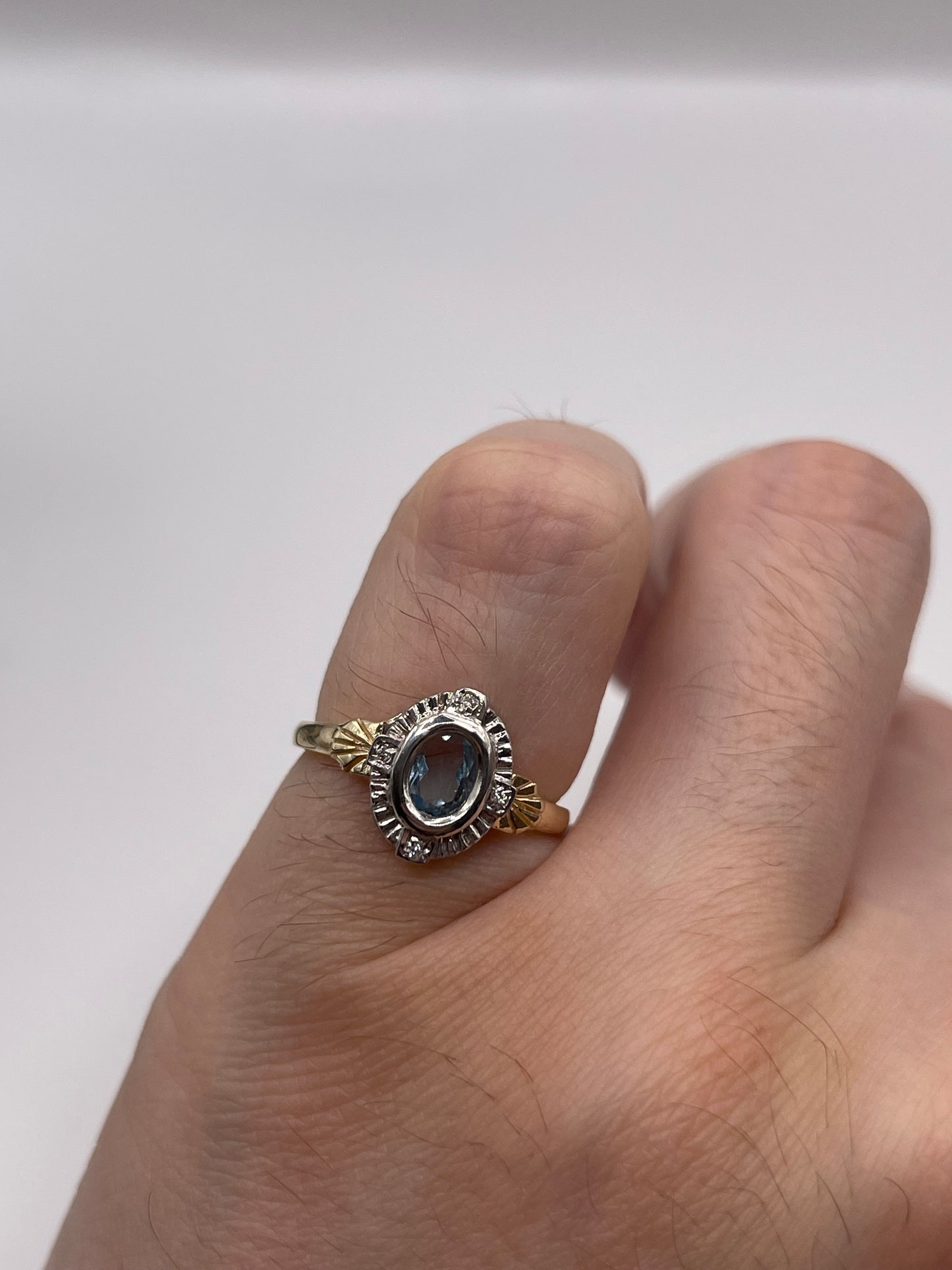 9ct gold topaz and diamond ring