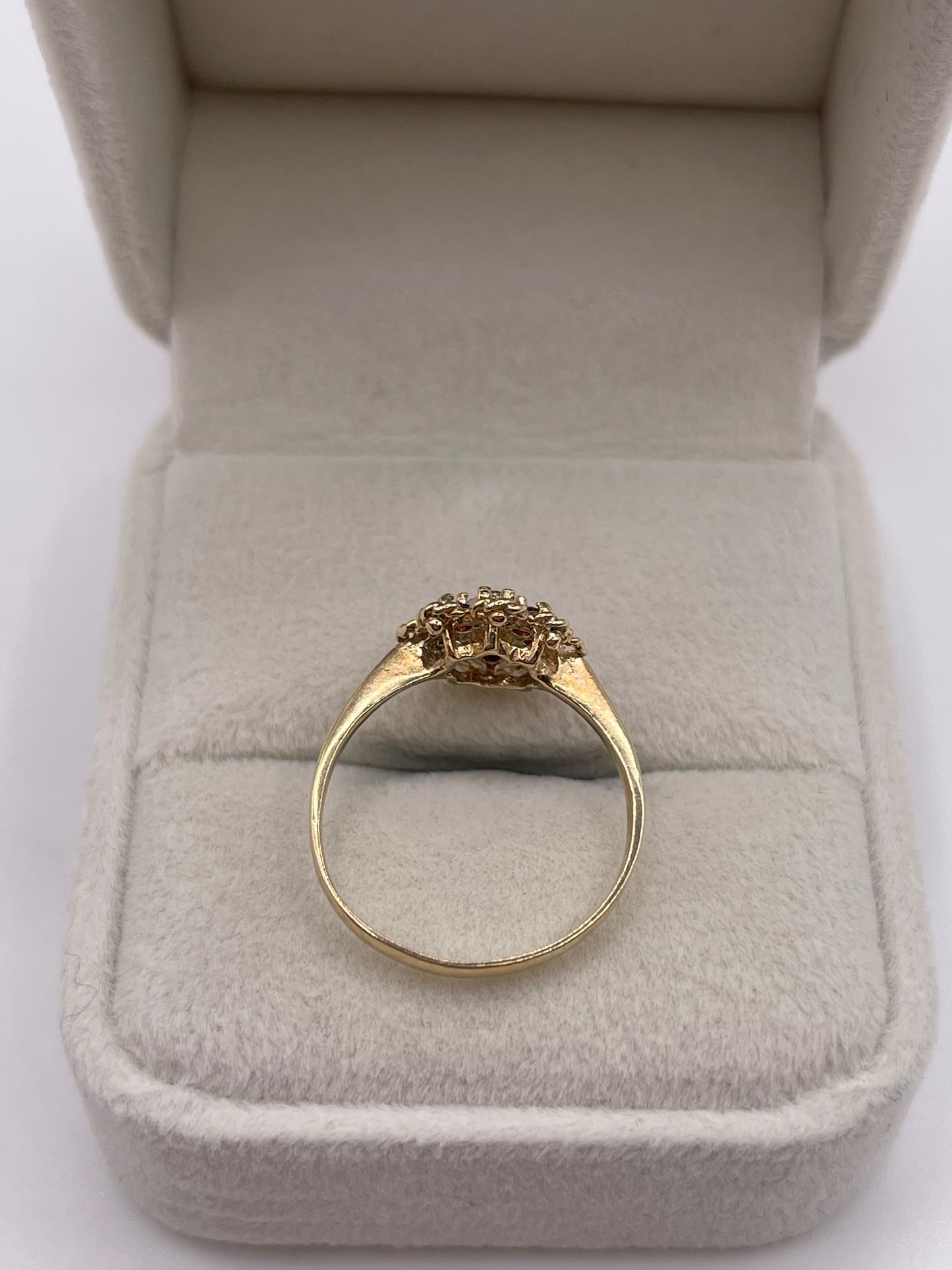 9ct gold garnet and opal ring