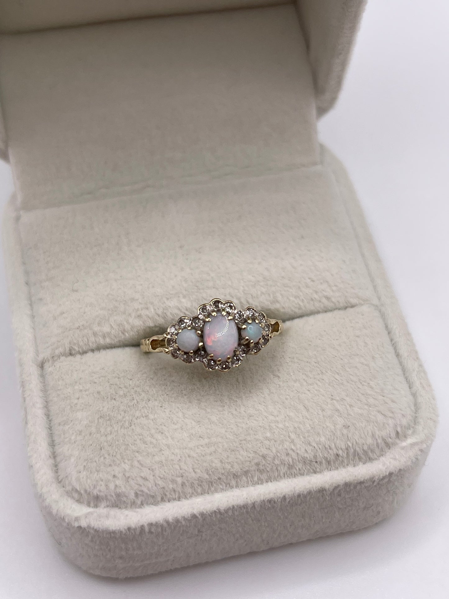 9ct gold opal and diamond ring
