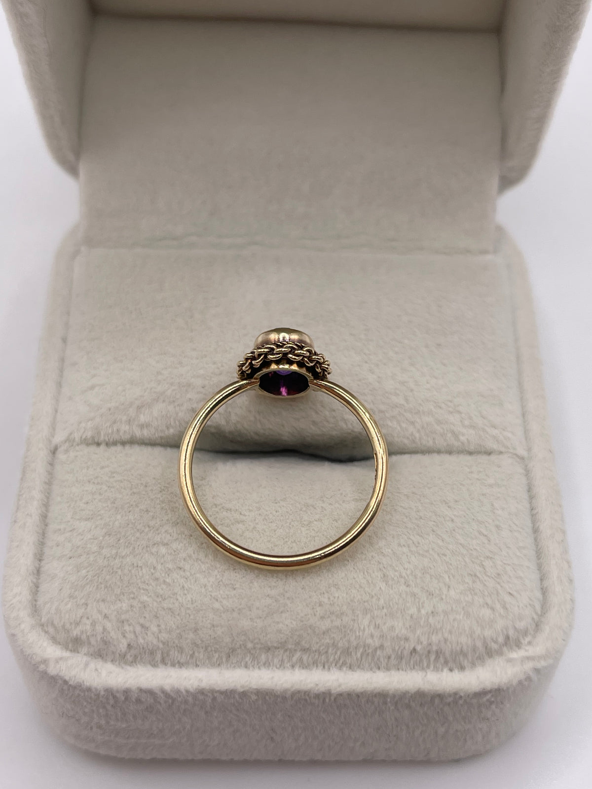 9ct gold amethyst ring