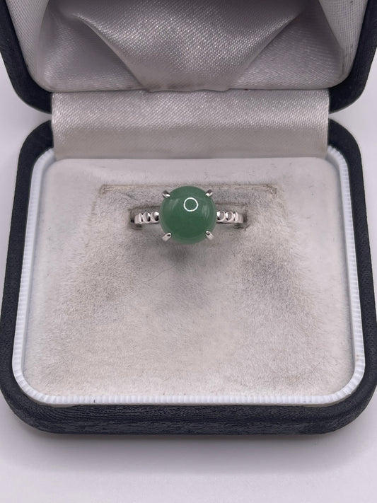Silver gemstone ring