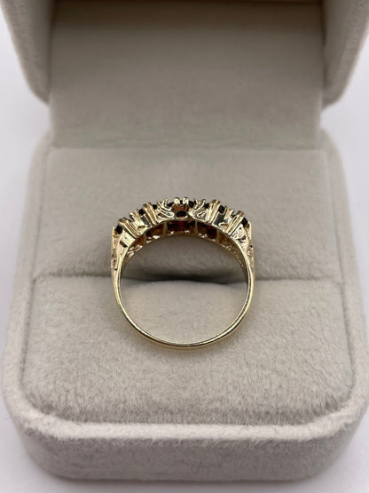 9ct gold garnet ring