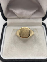 Load image into Gallery viewer, 9ct gold signet ring
