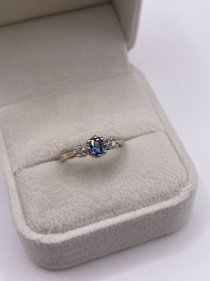 9ct gold sapphire and diamond ring