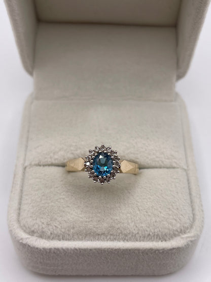 9ct gold topaz and diamond ring