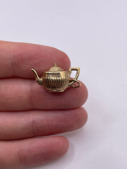 9ct gold teapot charm