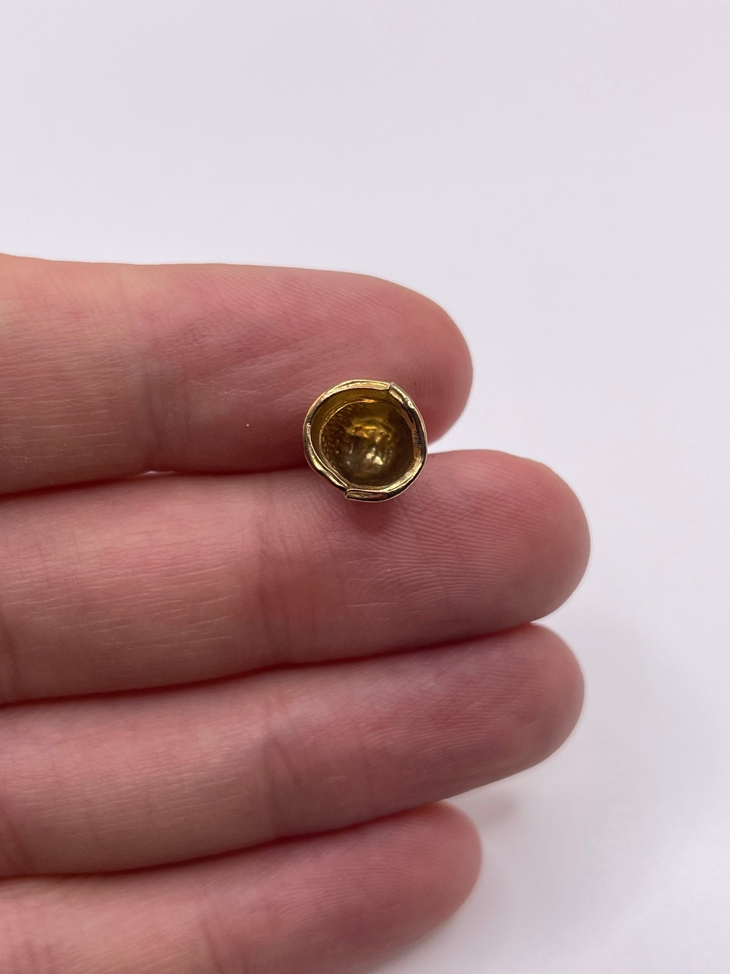 9ct gold thimble charm