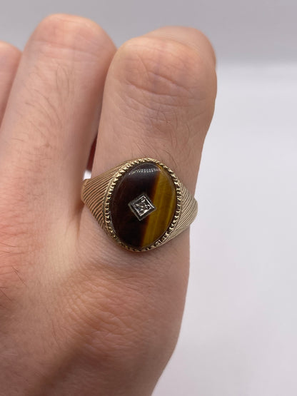 9ct gold tigers eye and diamond signet ring