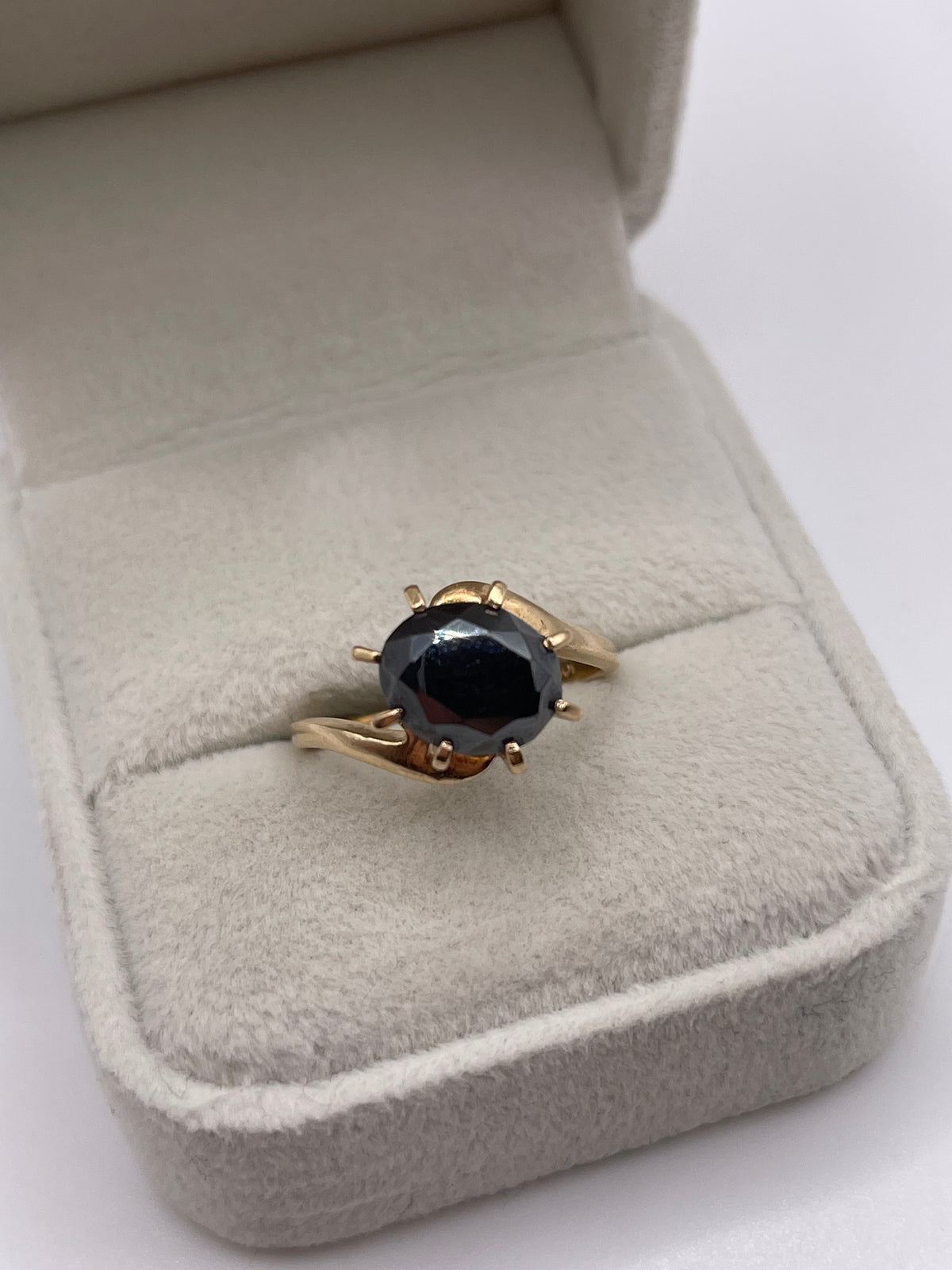 9ct gold hematite ring
