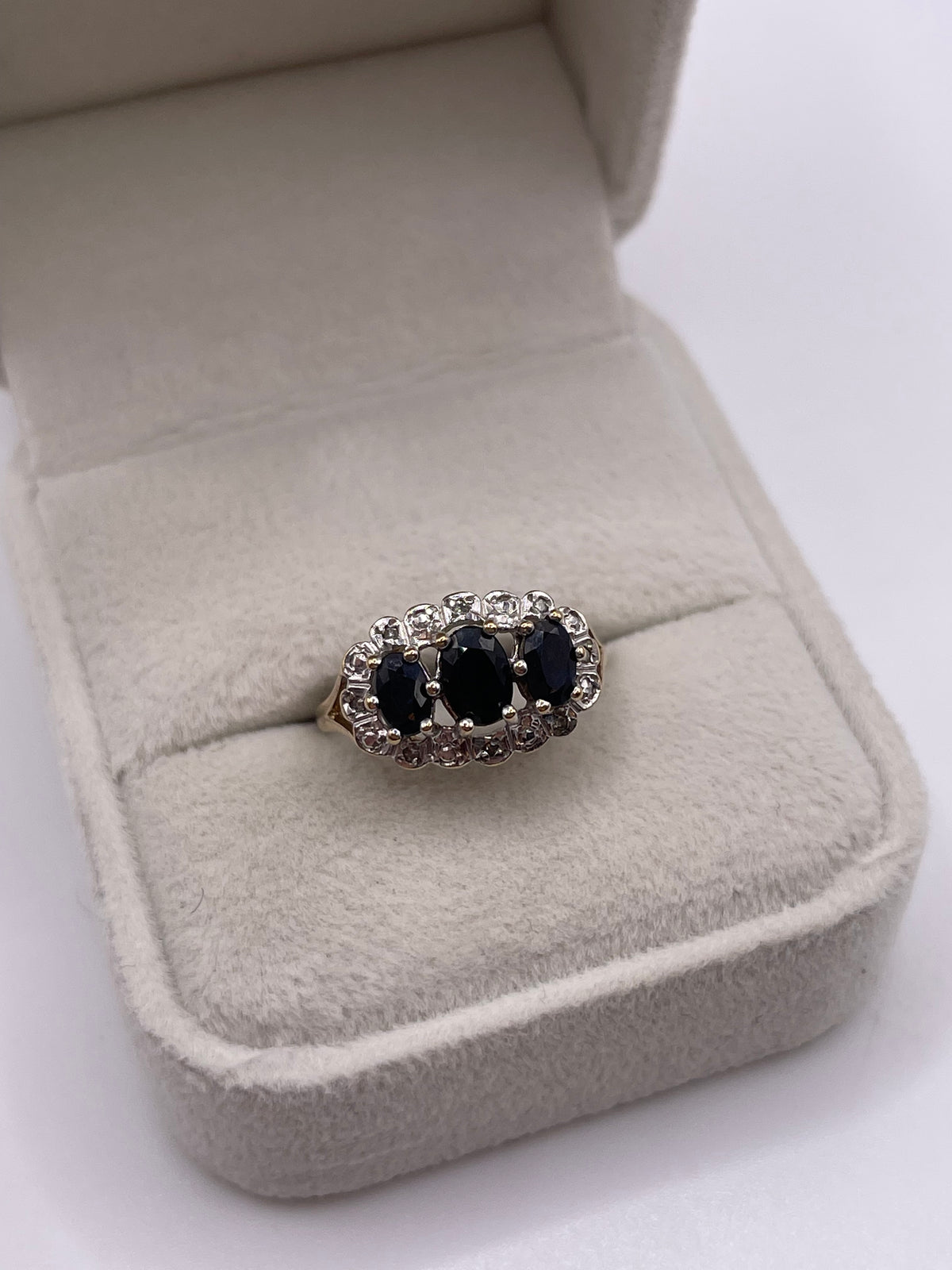 9ct gold sapphire and diamond ring
