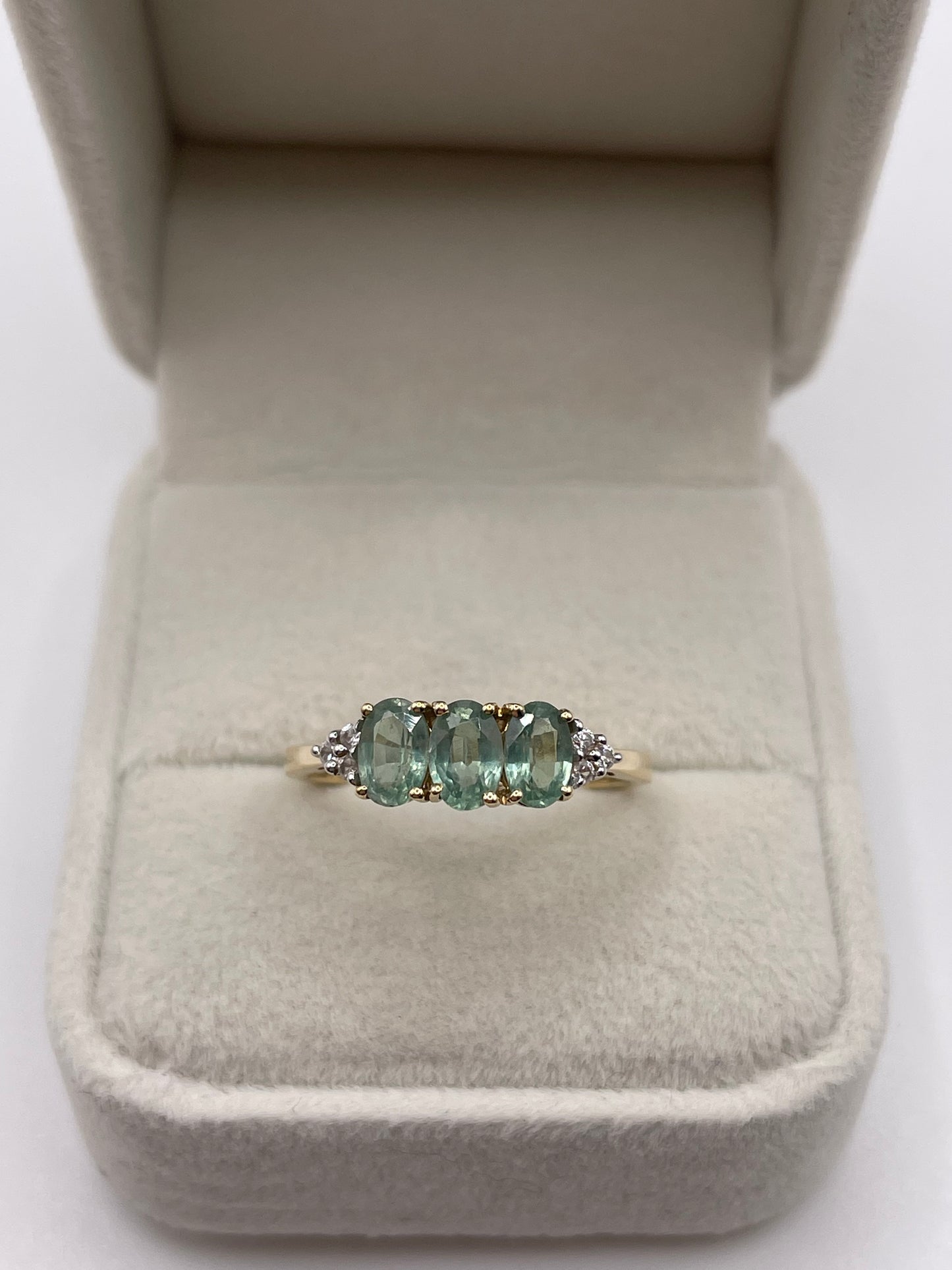 9ct gold green kyanite and zircon ring