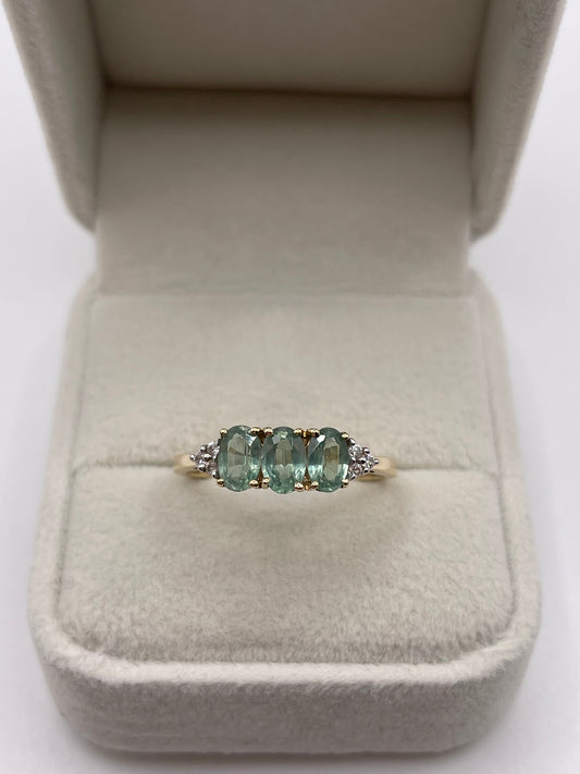 9ct gold green kyanite and zircon ring
