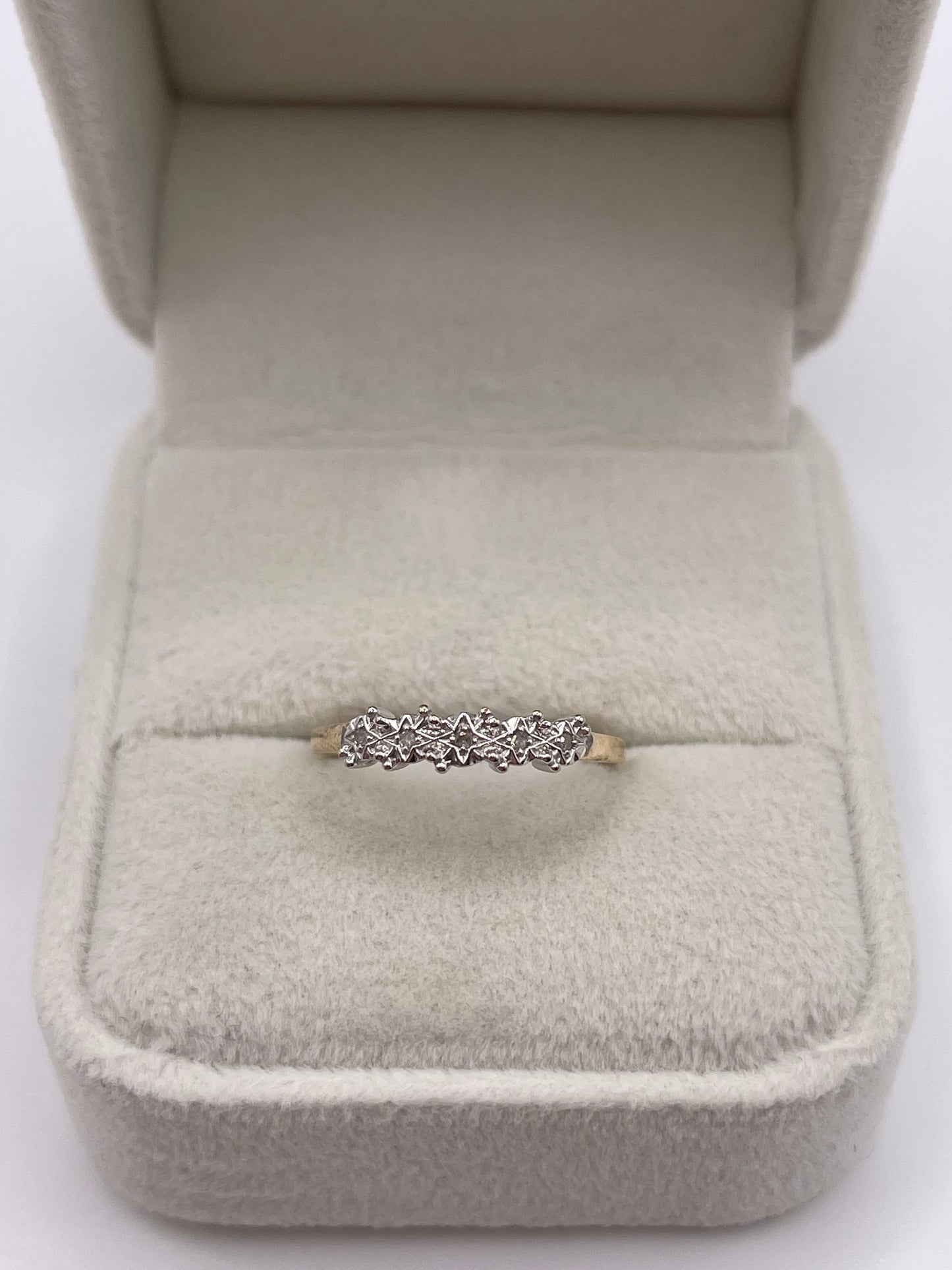 9ct gold diamond ring