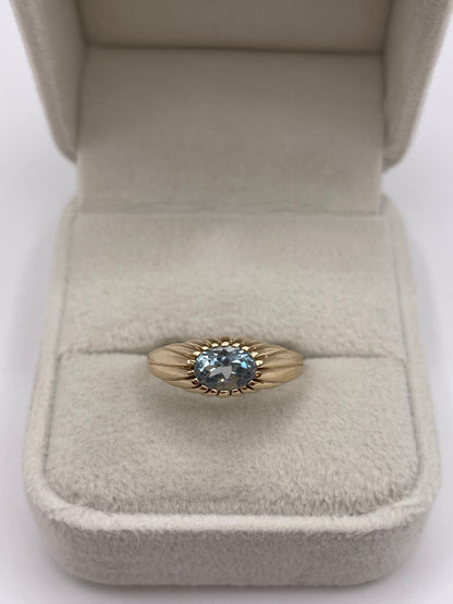 9ct gold aquamarine ring