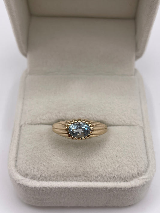 9ct gold aquamarine ring