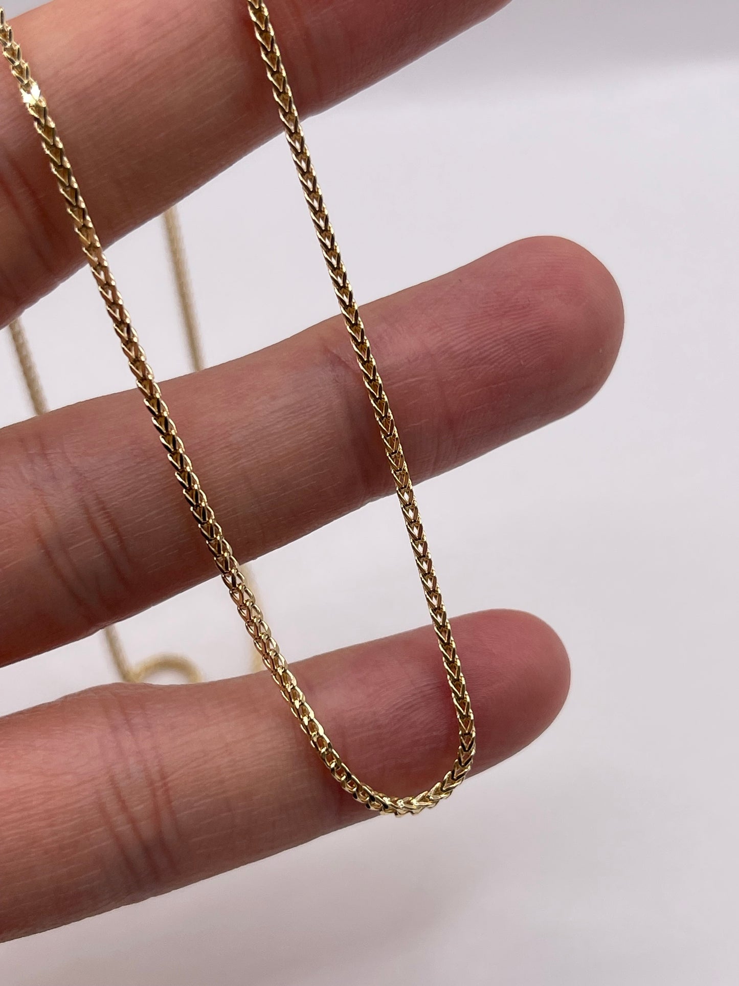 9ct gold chain 182