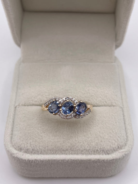 9ct gold sapphire and zircon ring