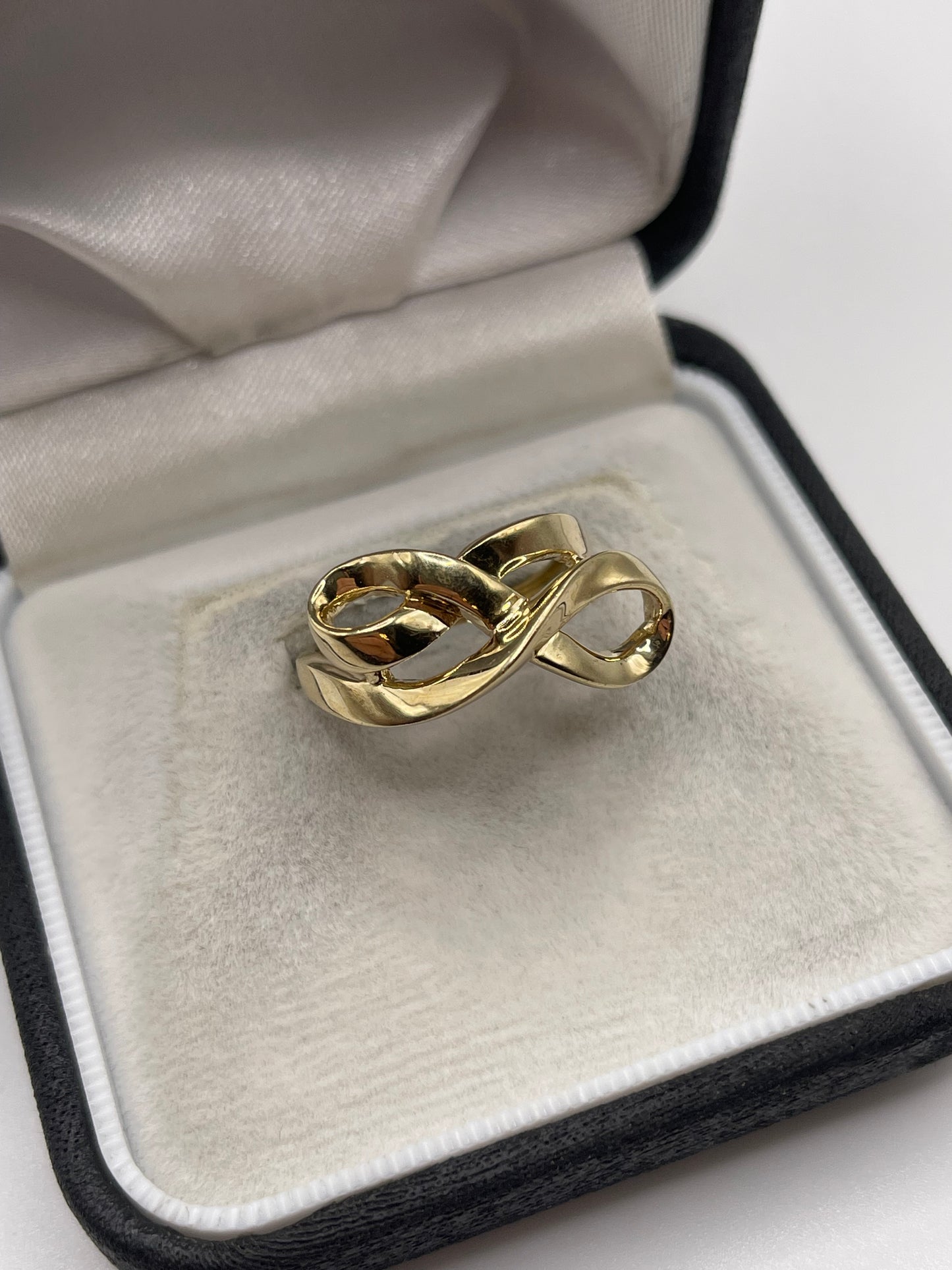 9ct gold ring