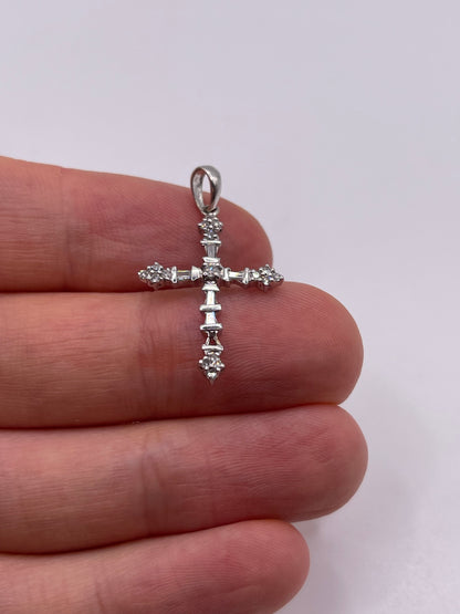 9ct white gold diamond cross pendant