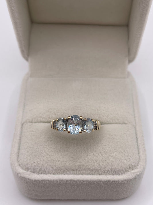9ct gold topaz and diamond ring