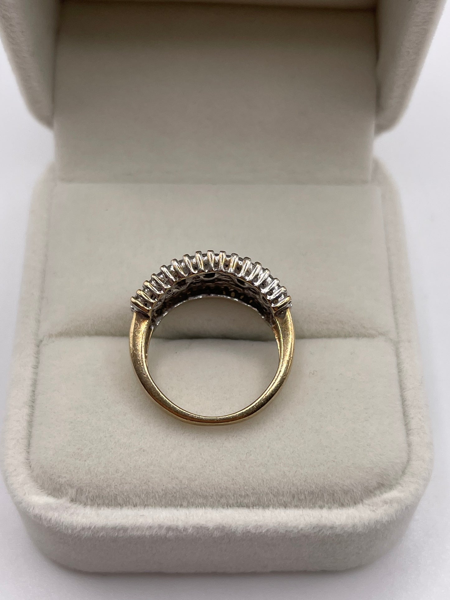 9ct gold diamond cluster ring