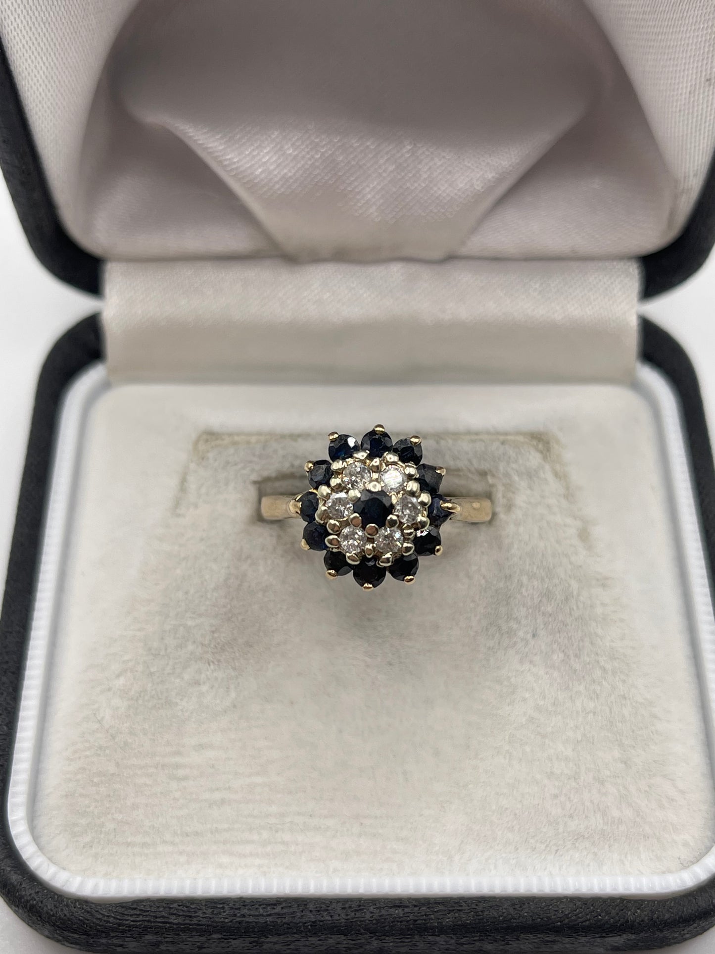 9ct gold sapphire and diamond ring