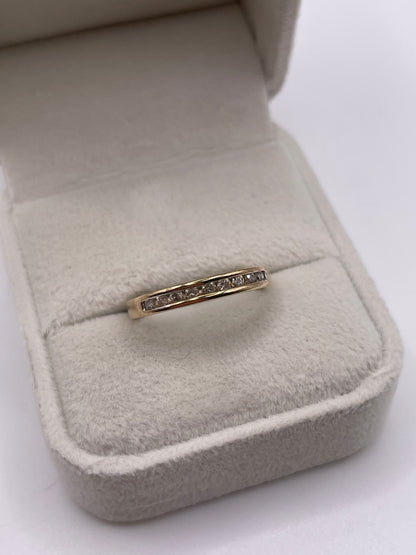 9ct gokd diamond ring