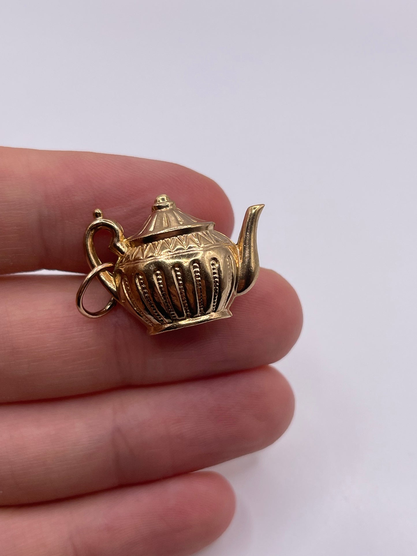9ct gold teapot charm