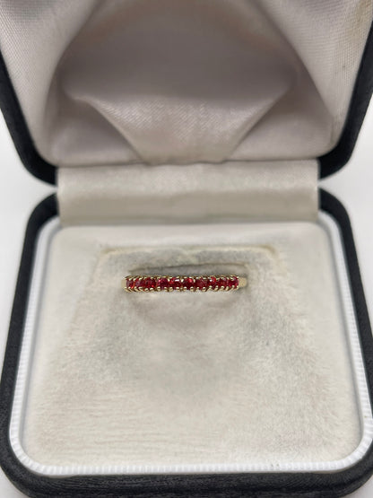 9ct gold spinel ring