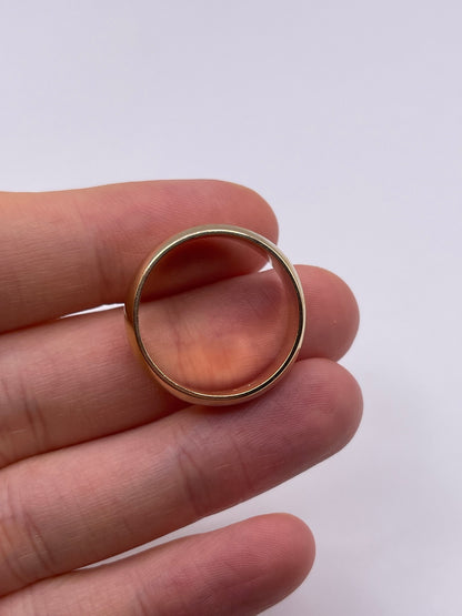 Heavy 9ct gold band