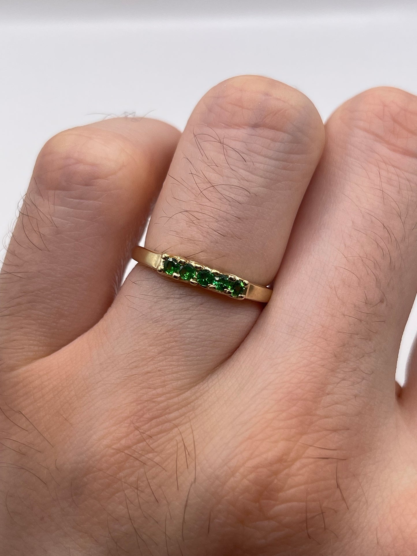 9ct gold tsavorite garnet ring