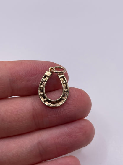 9ct gold horseshoe charm